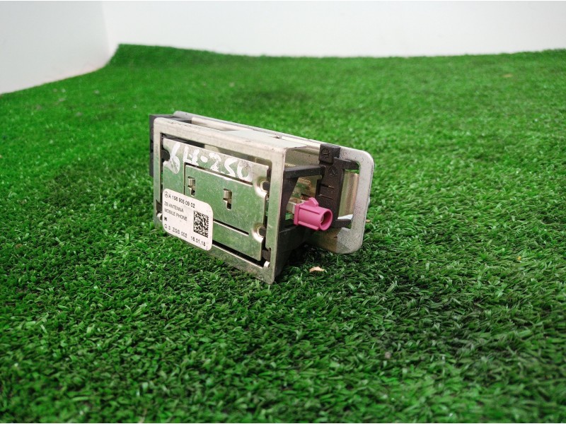 Recambio de antena para mercedes-benz clase gle (w166) referencia OEM IAM A1569050902 A1569050902 A1569050902