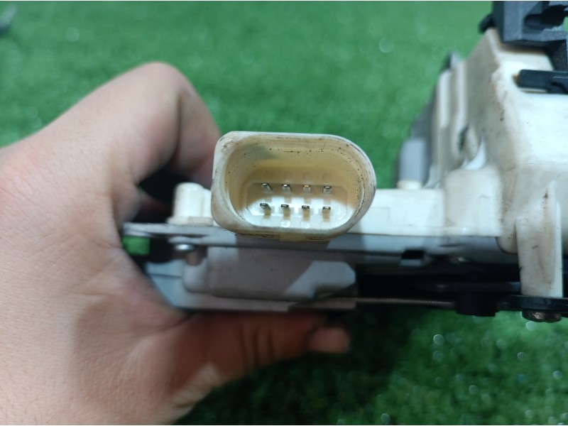 Recambio de cerradura puerta trasera izquierda para seat leon (1p1) sport limited referencia OEM IAM 1P0839015 1P0839015 1P08390