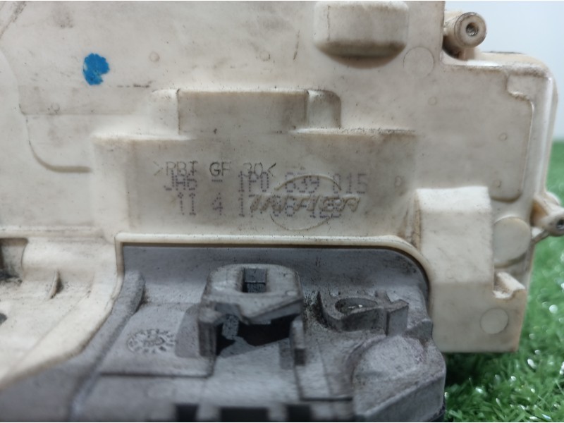 Recambio de cerradura puerta trasera izquierda para seat leon (1p1) sport limited referencia OEM IAM 1P0839015 1P0839015 1P08390