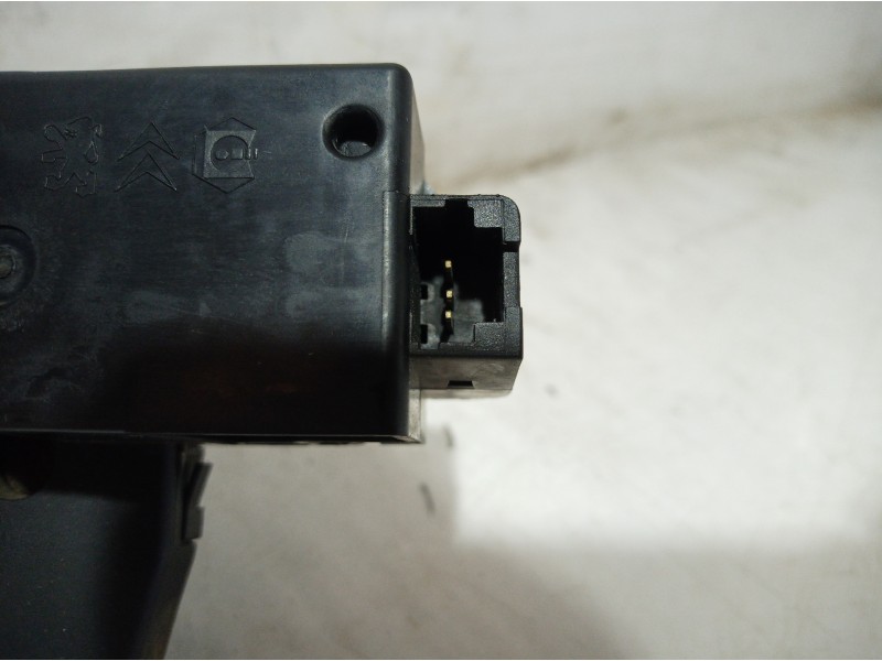 Recambio de cerradura maletero / porton para citroën c5 berlina attraction referencia OEM IAM 9652483180 9652483180 9652483180