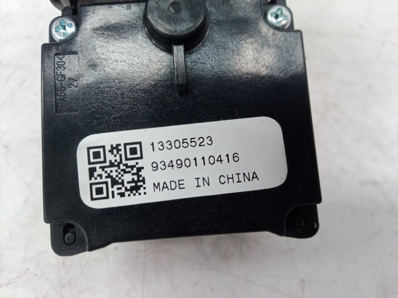 Recambio de mando limpia para opel insignia sports tourer cosmo referencia OEM IAM 13305523 13305523 13305523