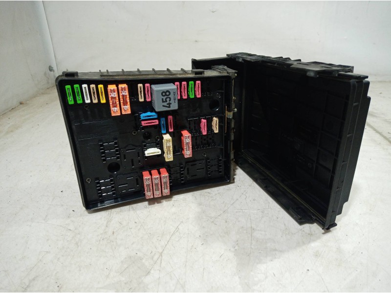 Recambio de caja reles / fusibles para seat altea (5p1) hot referencia OEM IAM 1K0937124 1K0937124 1K0937124