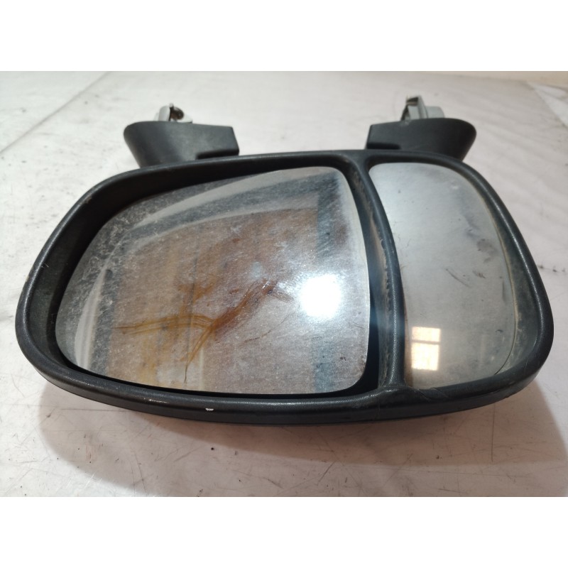Recambio de retrovisor izquierdo para renault trafic caja cerrada (ab 4.01) doble cabina l1h1 2,7t referencia OEM IAM 010022 010