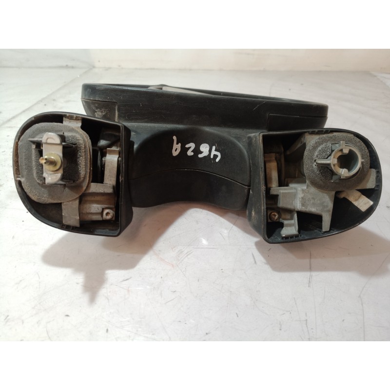 Recambio de retrovisor izquierdo para renault trafic caja cerrada (ab 4.01) doble cabina l1h1 2,7t referencia OEM IAM 010022 010