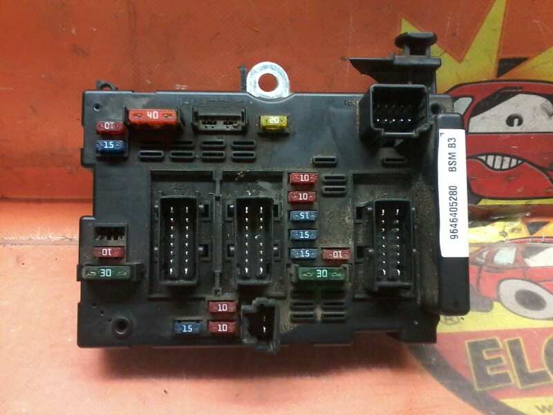 Recambio de caja reles / fusibles para peugeot 807 sr pack referencia OEM IAM 9646405280 9646405280 9646405280