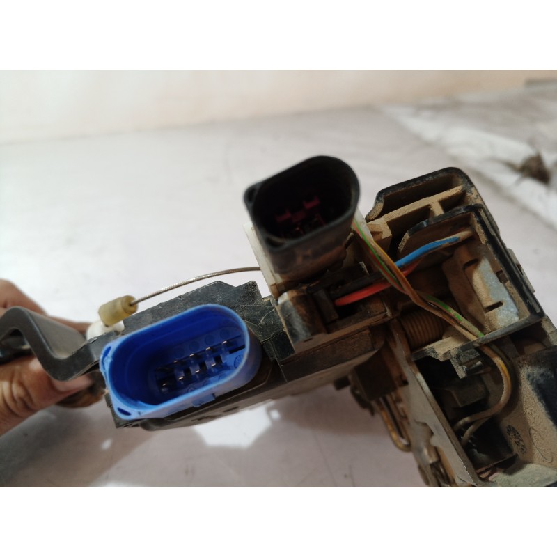 Recambio de cerradura puerta delantera derecha para skoda octavia berlina (1u2) 1.9 tdi slx referencia OEM IAM 3D1837016A 3D1837