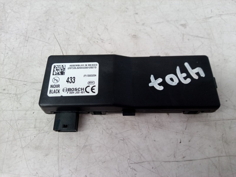 Recambio de modulo electronico para opel insignia sports tourer cosmo referencia OEM IAM 13503204 13503204 13503204