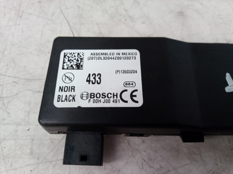 Recambio de modulo electronico para opel insignia sports tourer cosmo referencia OEM IAM 13503204 13503204 13503204