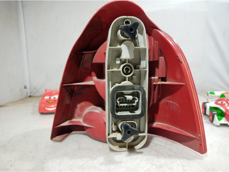 Recambio de piloto trasero izquierdo para renault twingo (co6) referencia OEM IAM G7700426319 G7700426319 G7700426319