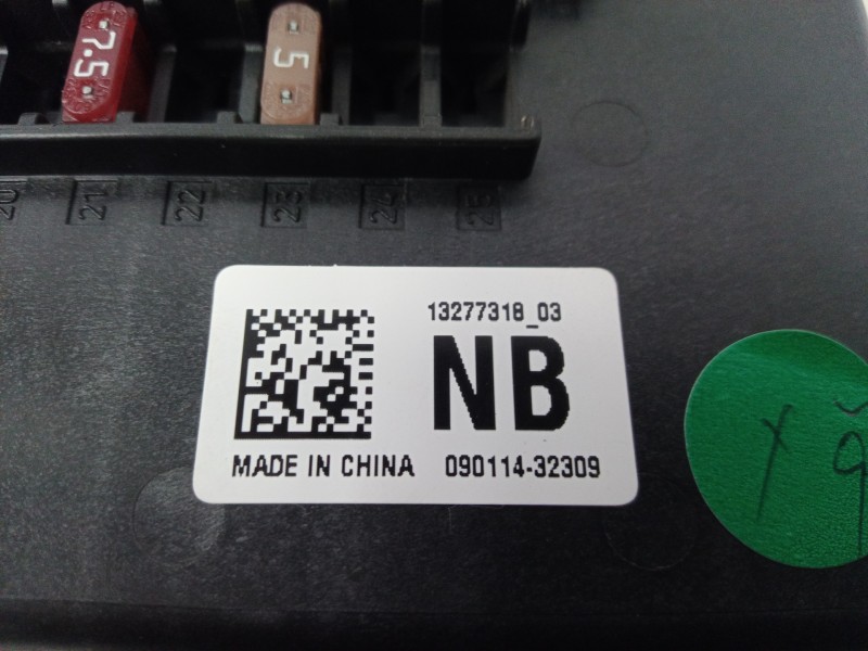 Recambio de caja reles / fusibles para opel insignia sports tourer cosmo referencia OEM IAM 1327731803 1327731803 1327731803