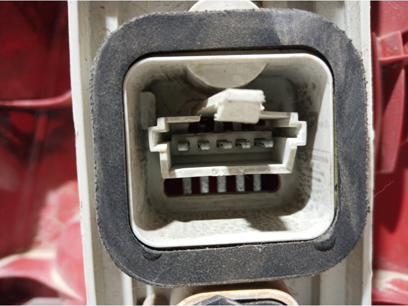 Recambio de piloto trasero izquierdo para renault twingo (co6) referencia OEM IAM G7700426319 G7700426319 G7700426319