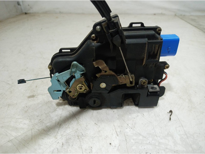 Recambio de cerradura puerta trasera izquierda para seat altea (5p1) hot referencia OEM IAM 7L0839015 7L0839015 7L0839015