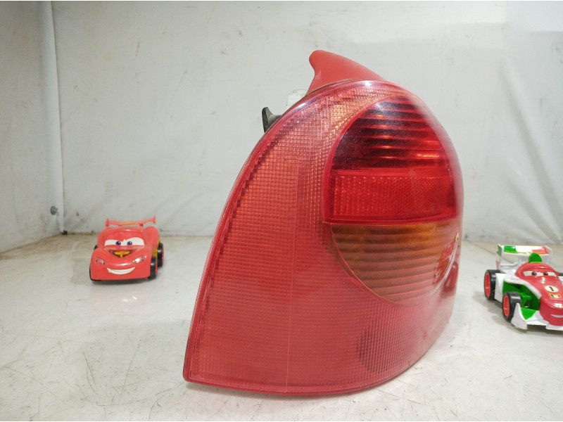 Recambio de piloto trasero izquierdo para renault twingo (co6) referencia OEM IAM G7700426319 G7700426319 G7700426319