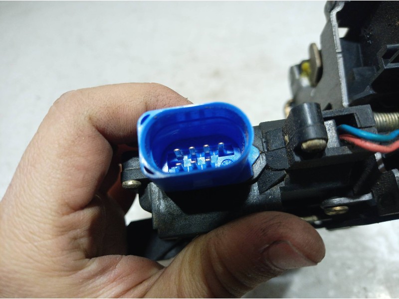 Recambio de cerradura puerta trasera izquierda para seat altea (5p1) hot referencia OEM IAM 7L0839015 7L0839015 7L0839015