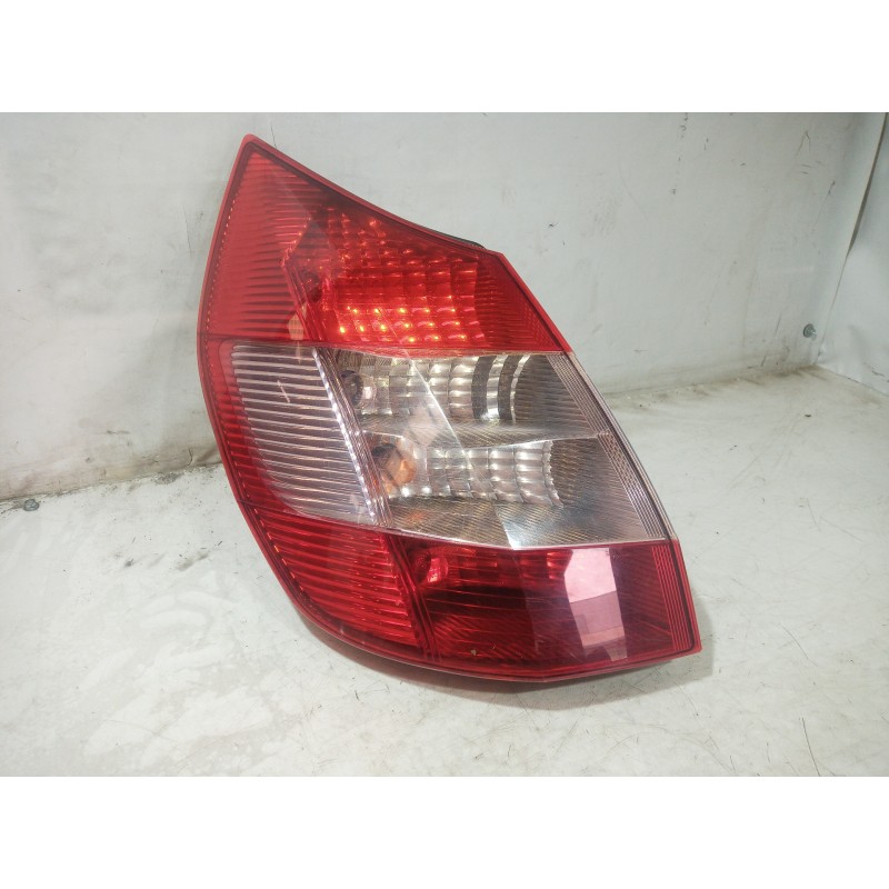 Recambio de piloto trasero izquierdo para renault scenic ii authentique referencia OEM IAM 8200127704E 8200127704E 8200127704E