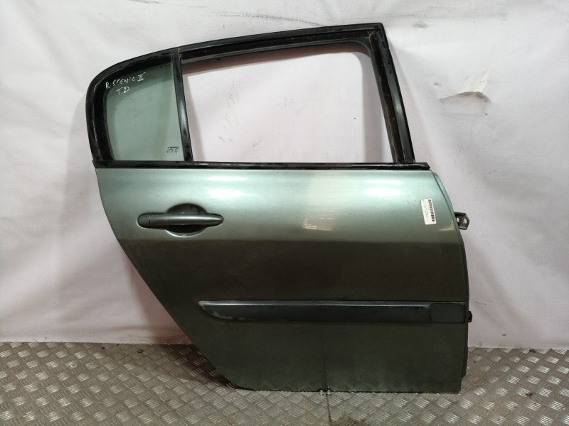 Recambio de puerta trasera derecha para renault megane ii classic berlina referencia OEM IAM   