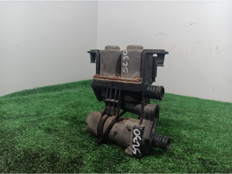 Recambio de valvula aire adicional para bmw serie 7 (e38) 730il referencia OEM IAM 83684621 83684621 83684621