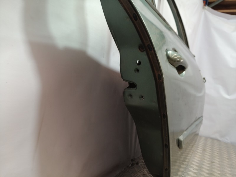 Recambio de puerta trasera derecha para renault megane ii classic berlina referencia OEM IAM   