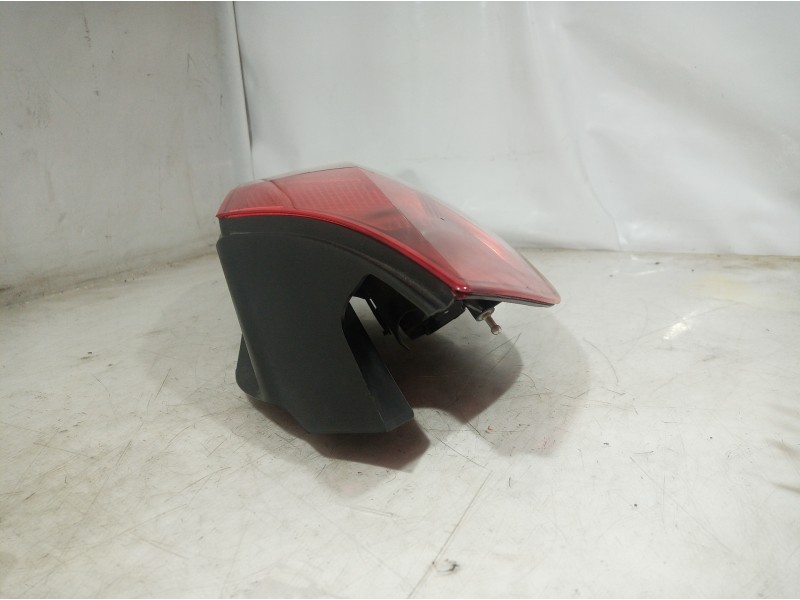 Recambio de piloto trasero izquierdo para renault scenic ii authentique referencia OEM IAM 8200127704E 8200127704E 8200127704E