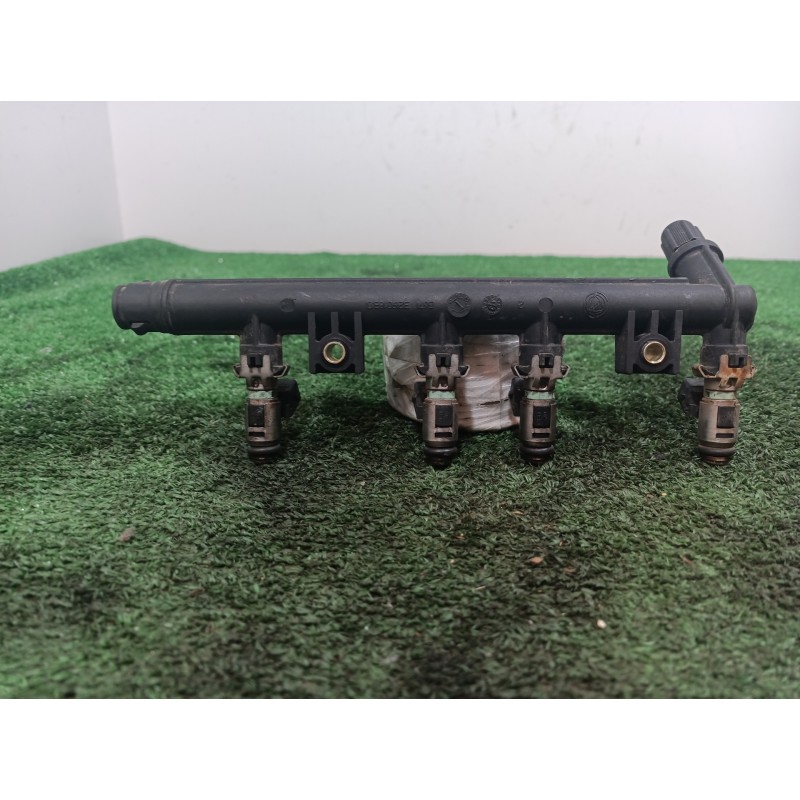 Recambio de rampa inyectora para fiat punto berlina (188) 1.2 8v referencia OEM IAM B67132190 B67132190 B67132190