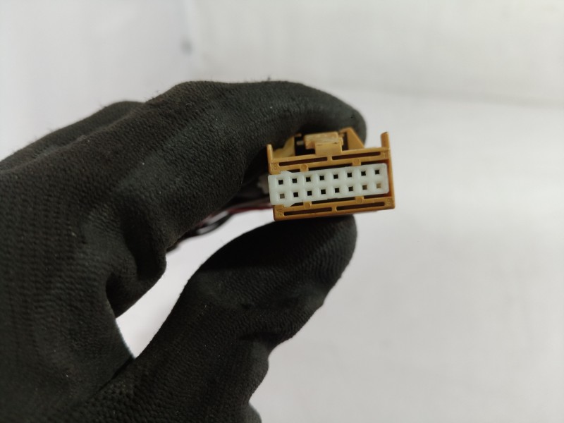 Recambio de retrovisor izquierdo para audi a4 berlina (8e) referencia OEM IAM 010681 010681 010681