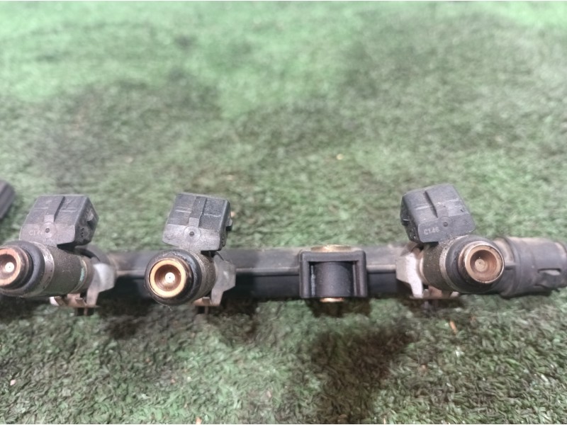 Recambio de rampa inyectora para fiat punto berlina (188) 1.2 8v referencia OEM IAM B67132190 B67132190 B67132190