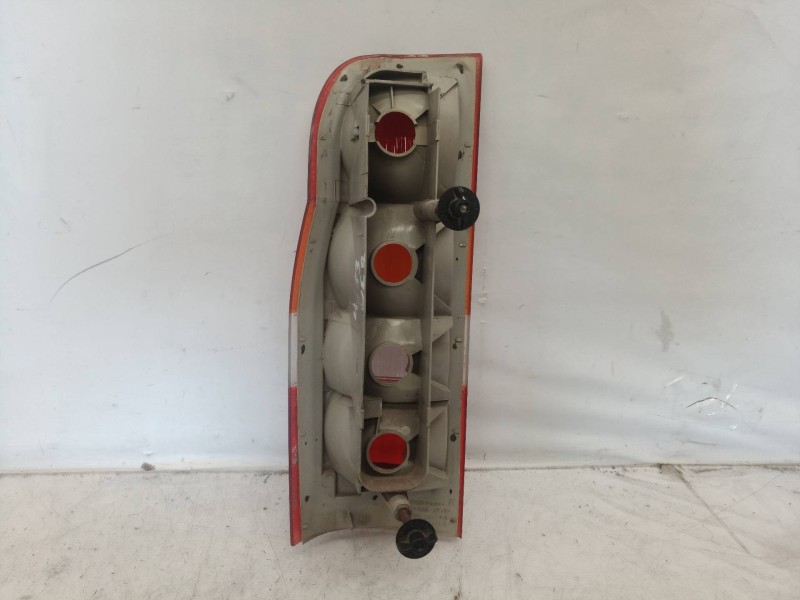 Recambio de piloto trasero derecho para ford transit mod.2000 caja abierta 2.0 tde cat referencia OEM IAM YC1X13434A YC1X13434A 