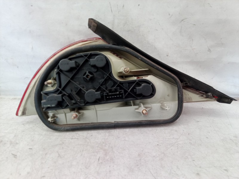 Recambio de piloto trasero derecho para lancia lancia y 1.2 cat referencia OEM IAM 46408285 46408285 46408285