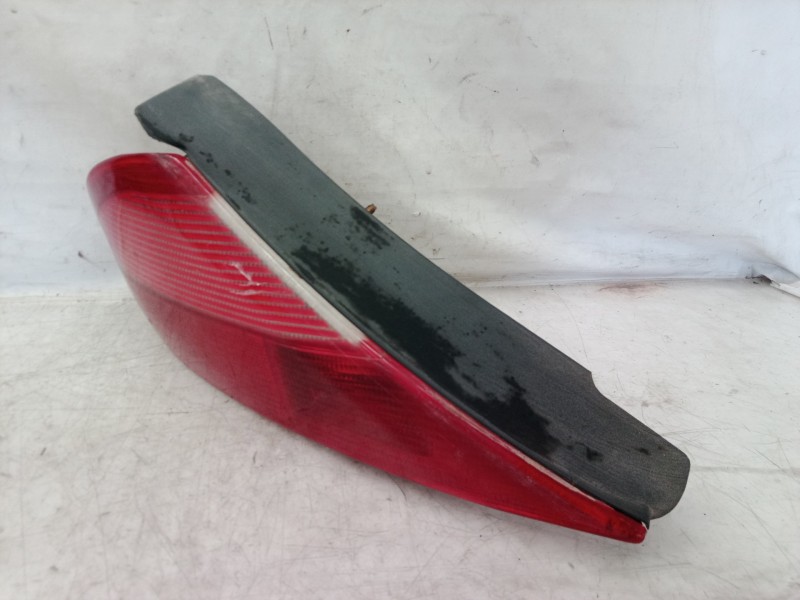 Recambio de piloto trasero izquierdo para lancia lancia y 1.2 cat referencia OEM IAM 46408286 46408286 46408286