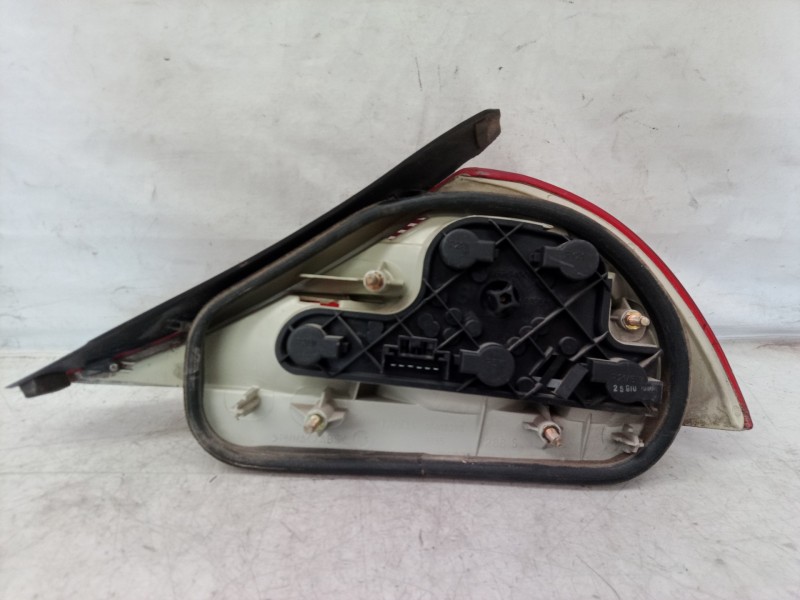 Recambio de piloto trasero izquierdo para lancia lancia y 1.2 cat referencia OEM IAM 46408286 46408286 46408286