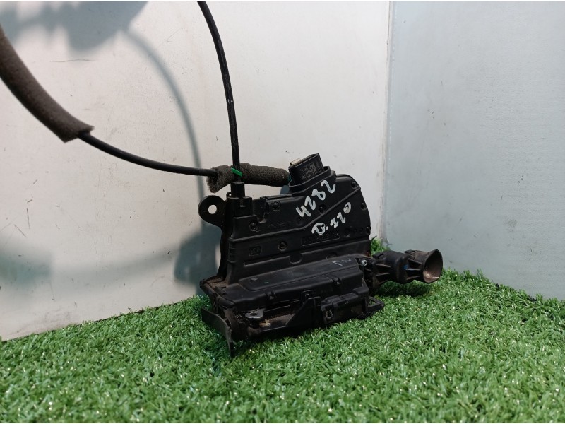 Recambio de cerradura puerta delantera izquierda para renault captur helly hansen referencia OEM IAM 805031332R 805031332R 40517