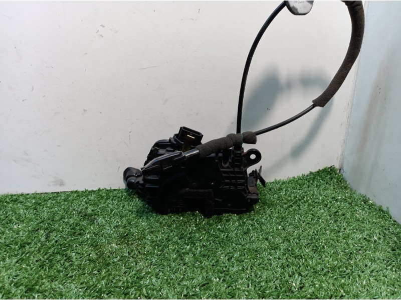 Recambio de cerradura puerta delantera izquierda para renault captur helly hansen referencia OEM IAM 805031332R 805031332R 40517