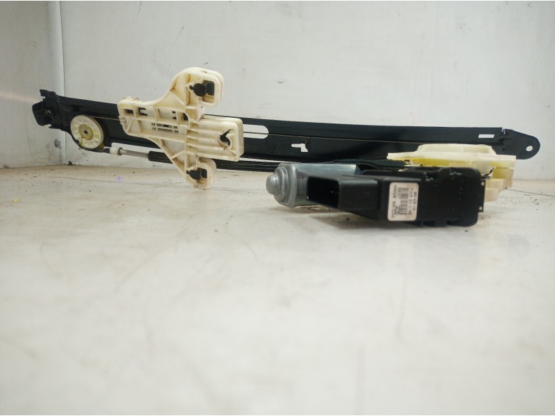 Recambio de elevalunas trasero derecho para seat altea (5p1) hot referencia OEM IAM 5P0839402 5P0839402 5P0839402