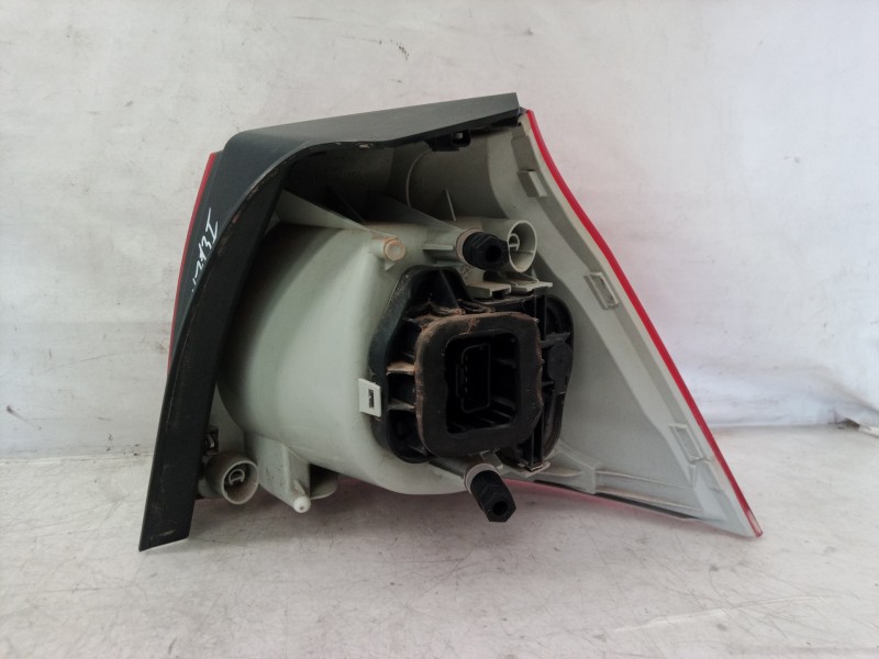 Recambio de piloto trasero izquierdo para volkswagen golf v berlina (1k1) highline referencia OEM IAM   