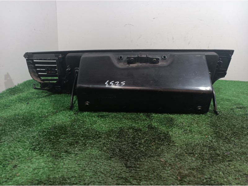 Recambio de guantera para hyundai trajet (fo) 2.0 gls referencia OEM IAM 848133A000 848133A000 848133A000