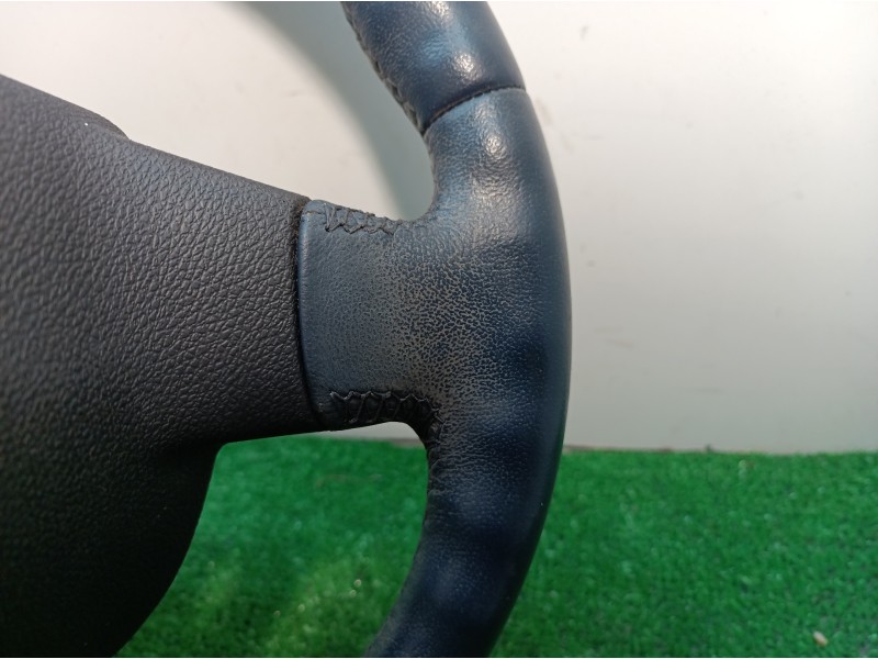 Recambio de volante para ford focus berlina (cap) ambiente (d) referencia OEM IAM 4M513600E 4M513600E 4M513600