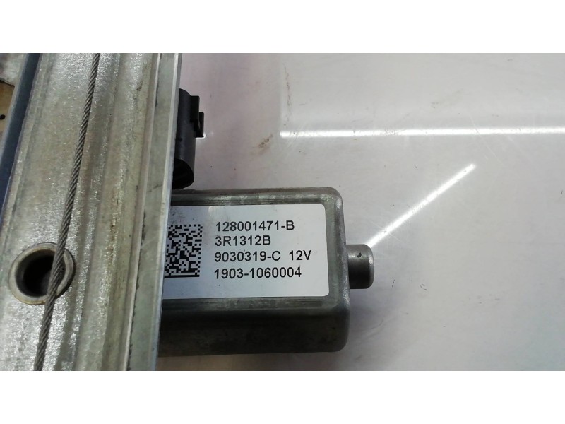 Recambio de elevalunas delantero derecho para renault captur helly hansen referencia OEM IAM 128001471B 128001471 128001471