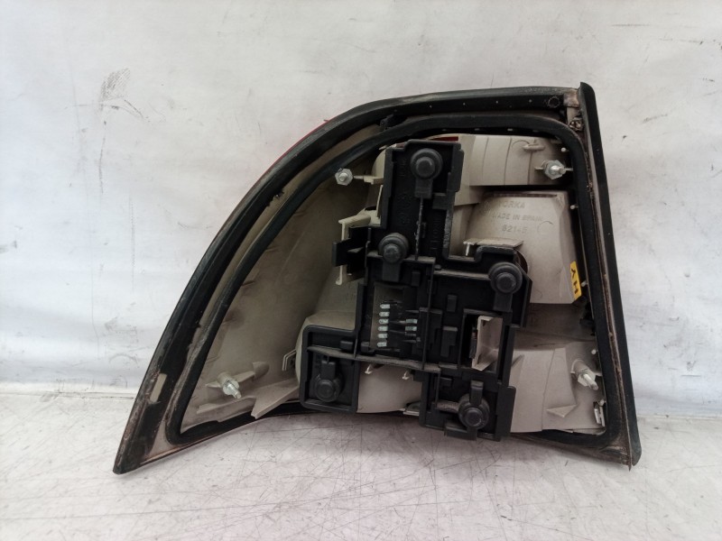 Recambio de piloto trasero derecho para opel vectra b berlina básico (1999) referencia OEM IAM   