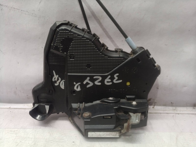 Recambio de cerradura puerta delantera derecha para toyota auris luna referencia OEM IAM A046693 A046693 A046693