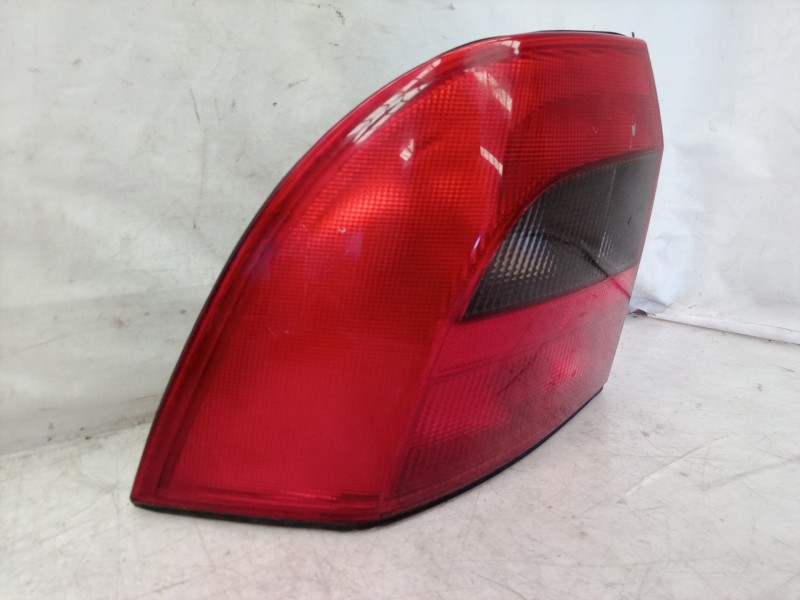 Recambio de piloto trasero izquierdo para opel vectra b berlina básico (1999) referencia OEM IAM   