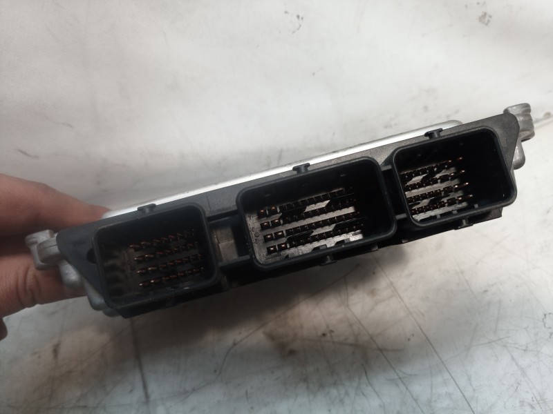 Recambio de centralita motor uce para citroën c5 berlina attraction referencia OEM IAM 9656974780 9656974780 0281011561