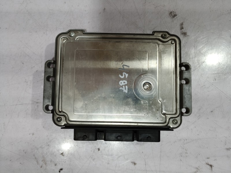Recambio de centralita motor uce para renault scenic ii authentique referencia OEM IAM 0281011776 0281011776 0281011776
