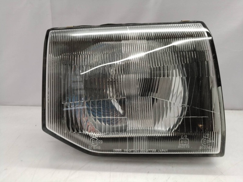 Recambio de faro derecho para mitsubishi montero (v20/v40) referencia OEM IAM 11037747 11037747 11037747