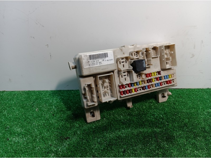 Recambio de caja reles / fusibles para ford focus berlina (cap) ambiente (d) referencia OEM IAM 4M5T14A073BF 4M5T14A073BF 4M5T14