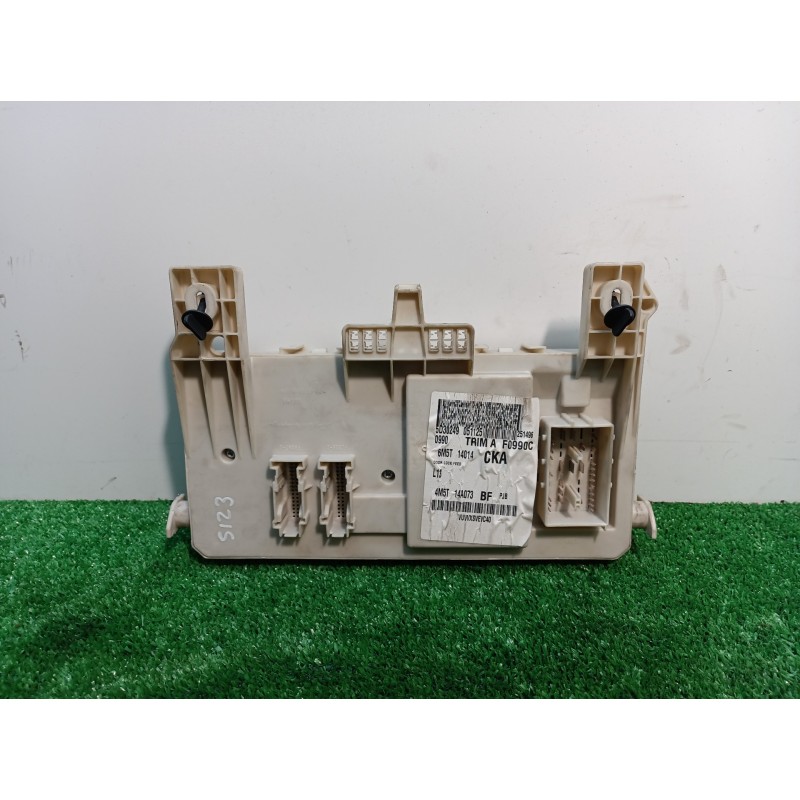 Recambio de caja reles / fusibles para ford focus berlina (cap) ambiente (d) referencia OEM IAM 4M5T14A073BF 4M5T14A073BF 4M5T14
