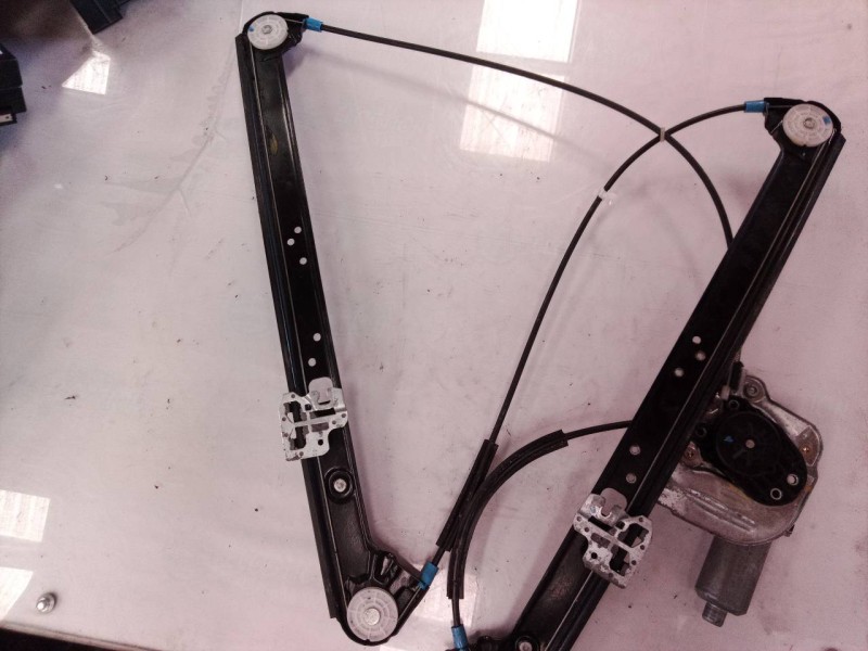 Recambio de elevalunas delantero derecho para bmw x5 (e53) 3.0 24v cat referencia OEM IAM 83810209 83810209 8243804S