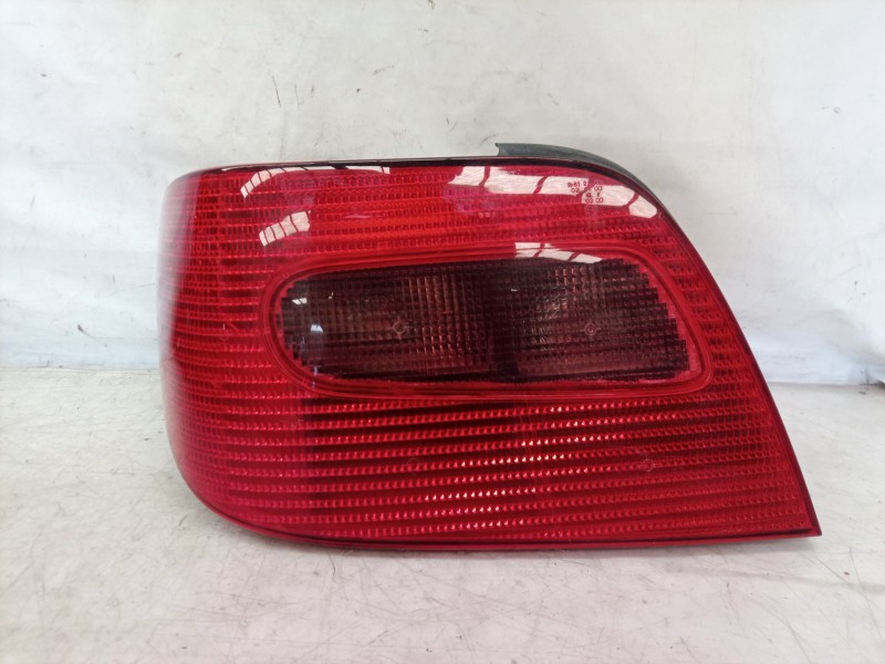 Recambio de piloto trasero izquierdo para citroën xsara berlina 2.0 hdi 66kw premier referencia OEM IAM   