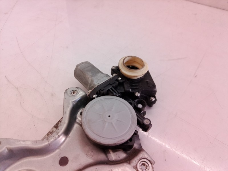 Recambio de elevalunas delantero izquierdo para toyota auris luna referencia OEM IAM 8570233010 8570233010 2621004020