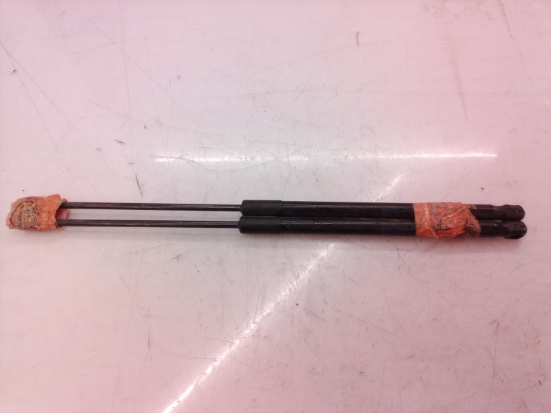 Recambio de amortiguadores maletero / porton para volkswagen polo (6r1) advance referencia OEM IAM 6R6827550A 6R6827550 6R682755