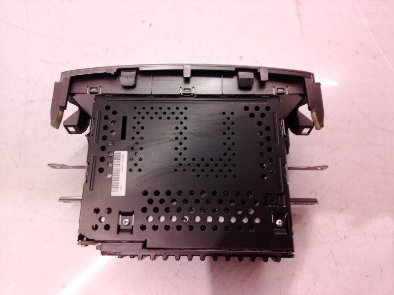 Recambio de sistema audio / radio cd para toyota auris luna referencia OEM IAM 861201A240 861201A240 861201A240